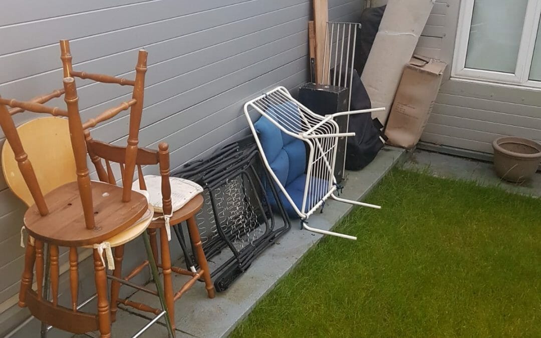 Why Choose A Professional Garden Waste Removal Service?